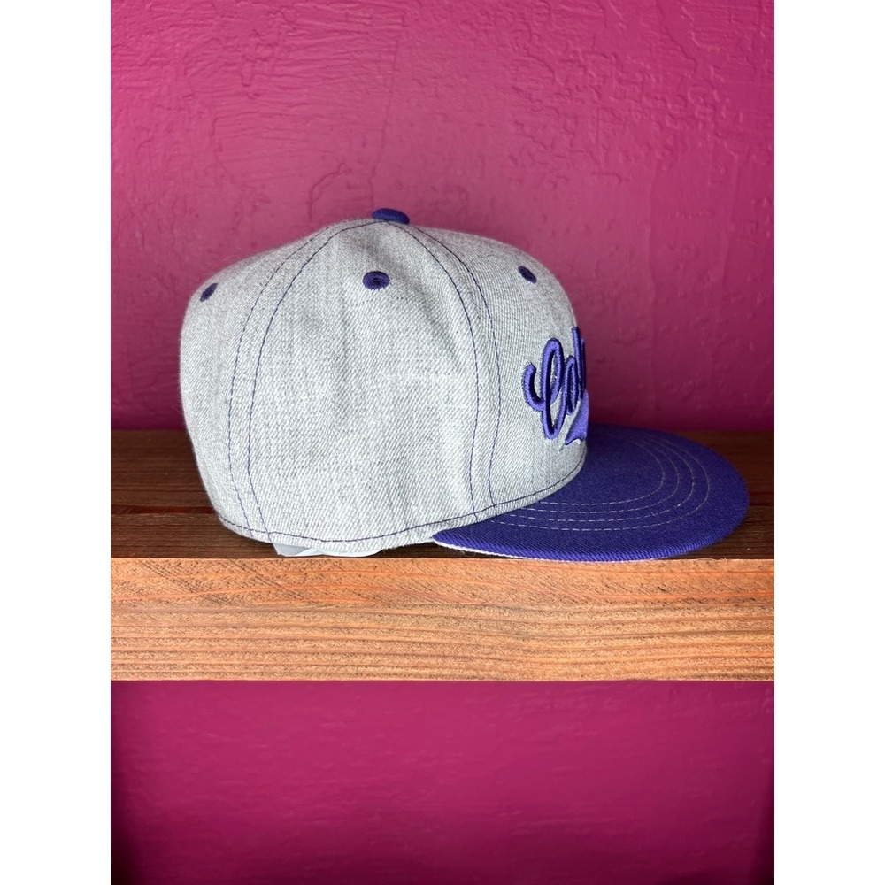 Aksels Colorado Baseball Cap Hat - Grey & Purple - Cursive Script - Snapback - Picture 2 of 6